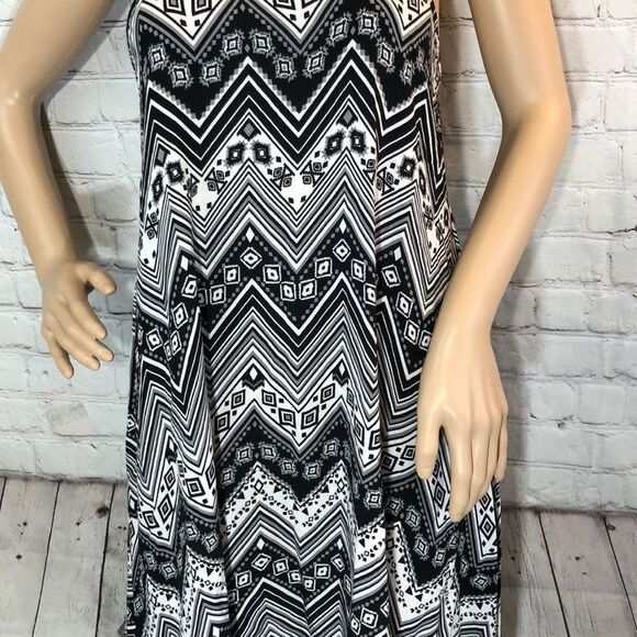New Look Geometric Print Dress Asymmetrica… - Picture 3 of 10